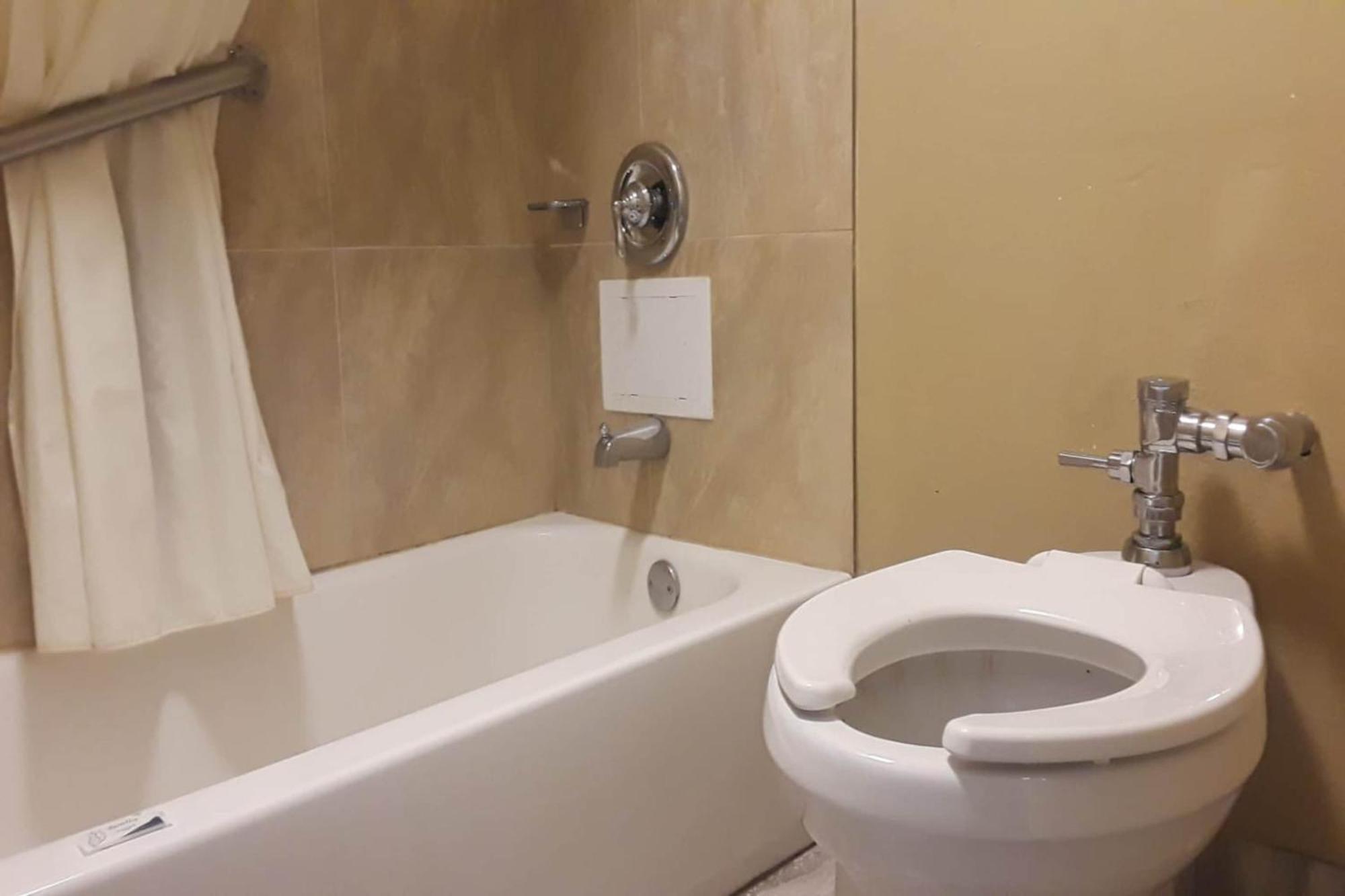 Oyo Hotel Tallahassee Downtown Kültér fotó